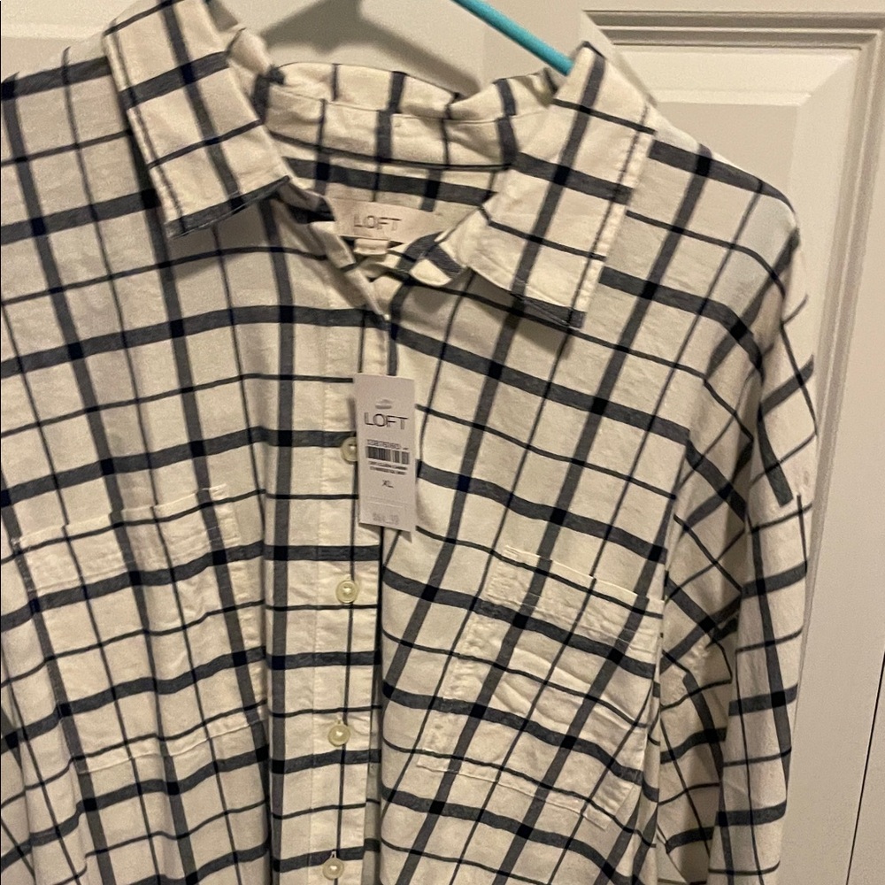 LOFT Monochrome Checkered Button-Up Shirt flannel - Picture 4 of 4